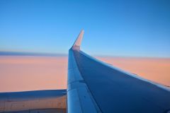 757-200 over the Pacific