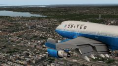 United 747 over Queens NYC