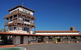2039877281_airporttowercolor.jpg.886d5773875068f7c4e93bc616fabebf.jpg